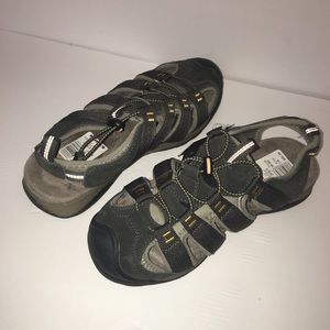 Croft & Barrow cushioned hiking shoes size 8/9